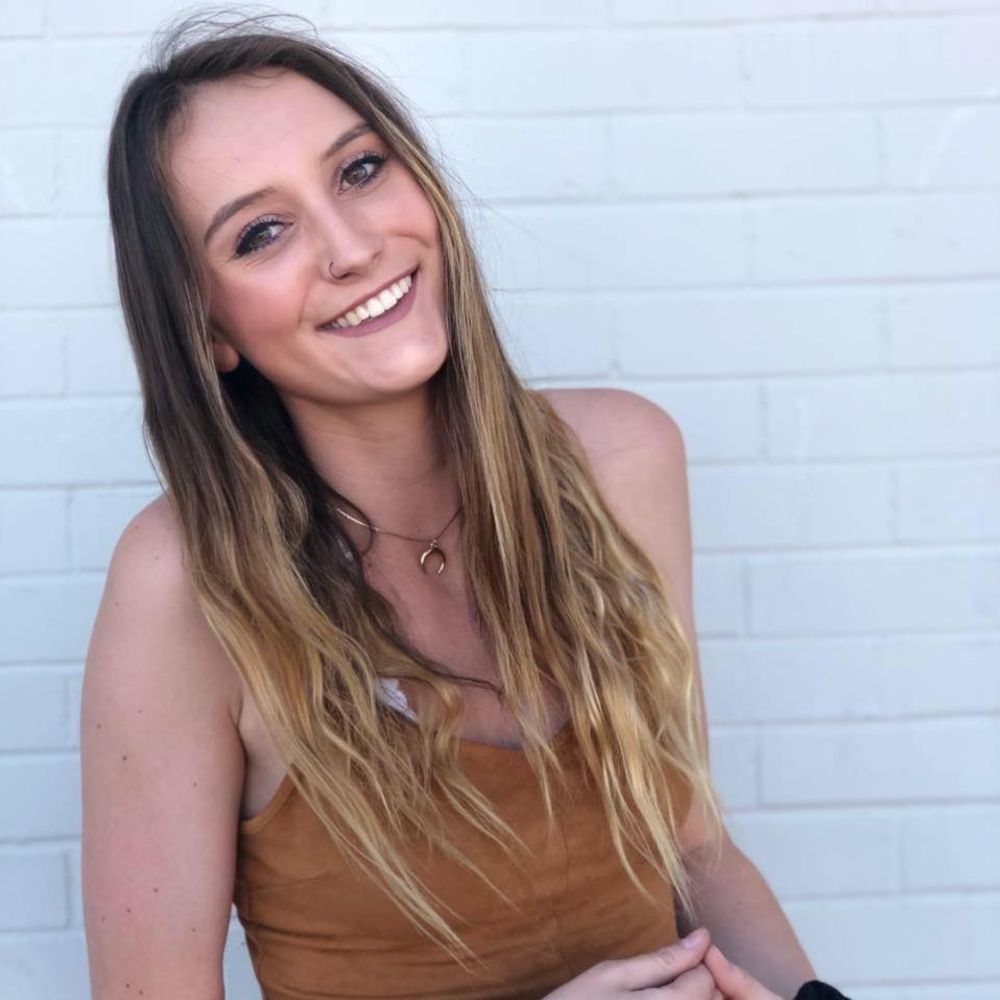 Meet your Posher, Brooke